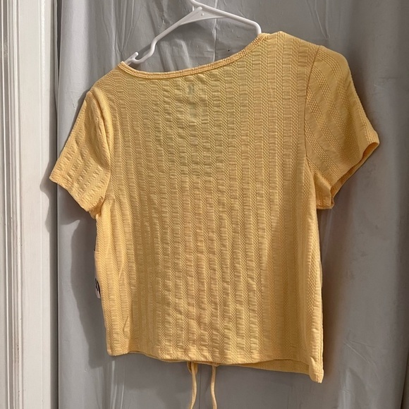 So yellow junior knit  top size xl - Picture 4 of 4